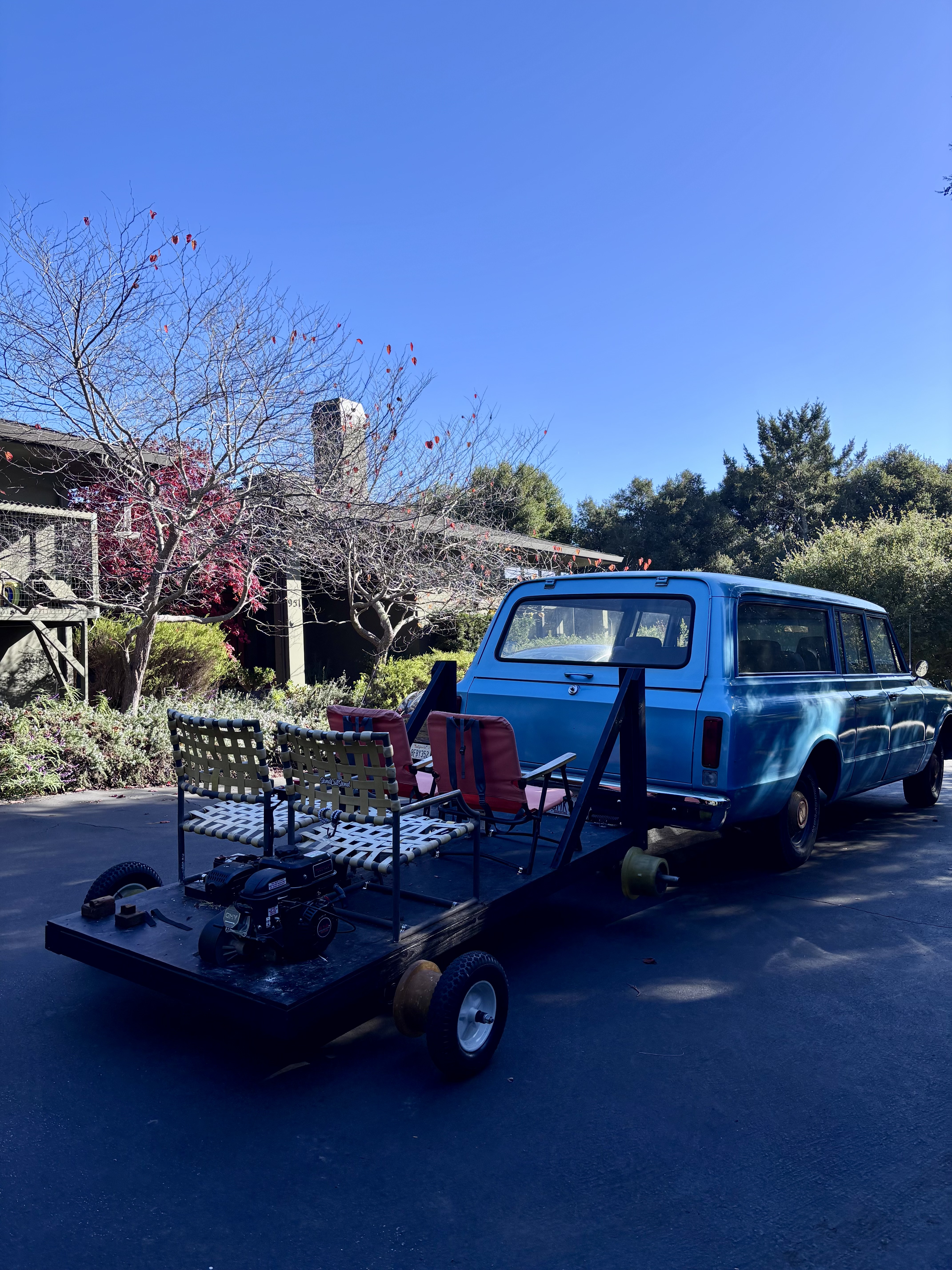 Railcart configured for towing to the tracks