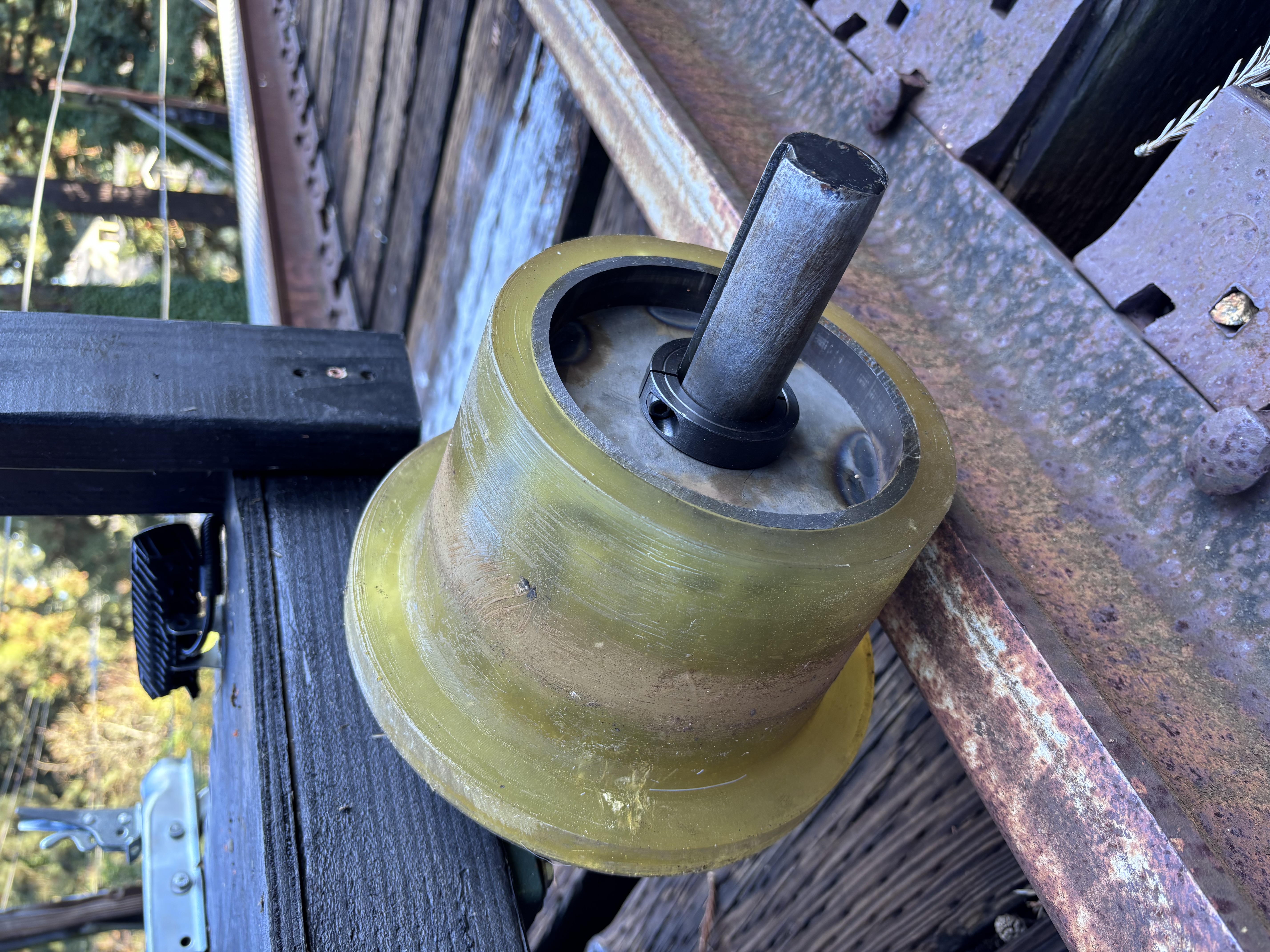 Second-generation polyurethane railcart wheels